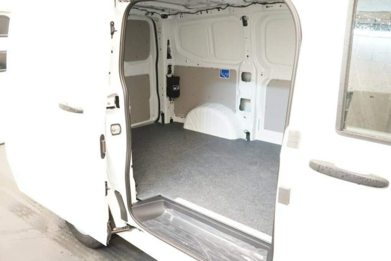 VOLKSWAGEN TRANSPORTER V L1H1 2.0 TDI 150 BVA8 BUSINESS
