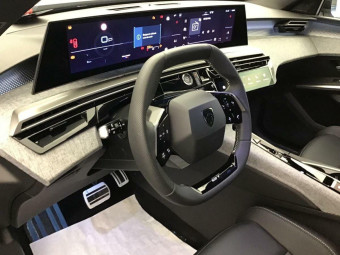 PEUGEOT 3008 HYBRID 145 E-DCS6 GT