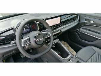 FIAT FIAT 600 1.2 HYBRID 145 DCT ICON