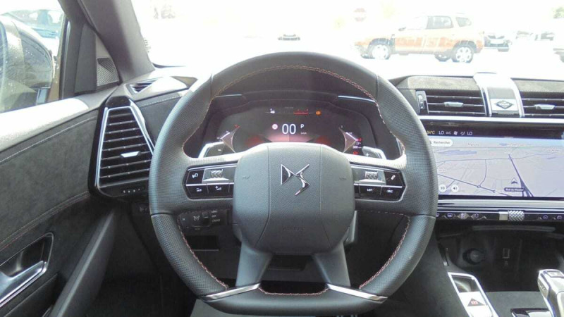 DS DS 7 BLUEHDI 130 EAT8 PERFORMANCE LINE