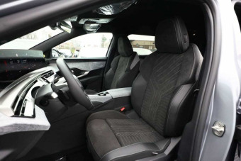 PEUGEOT 5008 HYBRID 145 GT E-DCS6