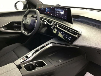 PEUGEOT 3008 HYBRID 145 E-DCS6 GT