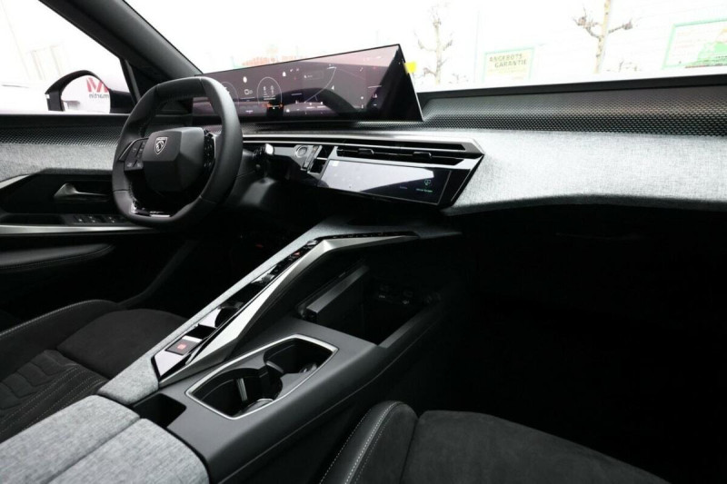 PEUGEOT 5008 HYBRID 145 GT PANO COMFORTP GPS