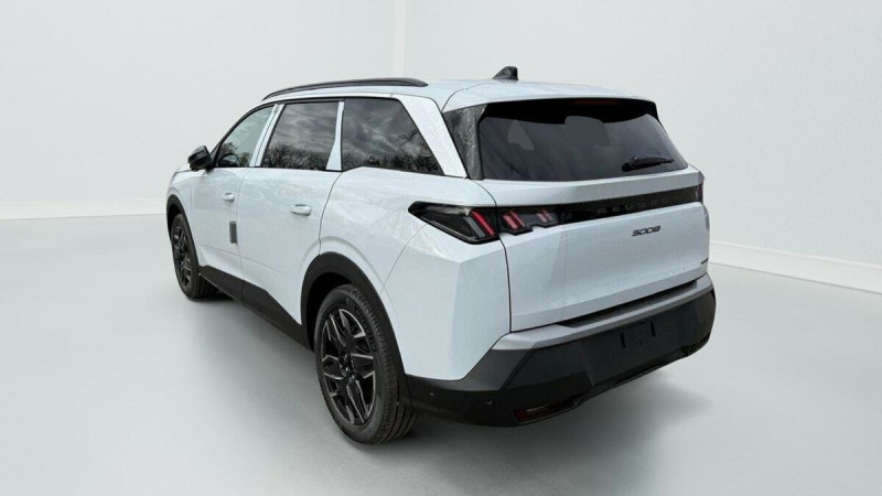PEUGEOT 5008 HYBRID 145 ALLURE E-DCS6