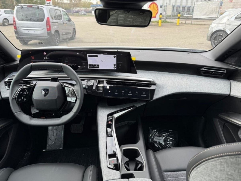 PEUGEOT 5008 HYBRID 145 ALLURE E-DCS6