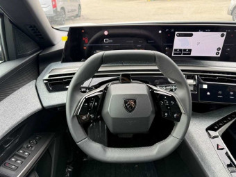 PEUGEOT 5008 HYBRID 145 ALLURE E-DCS6