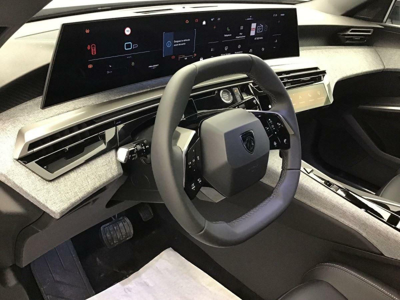 PEUGEOT 3008 HYBRID 145 ALLURE