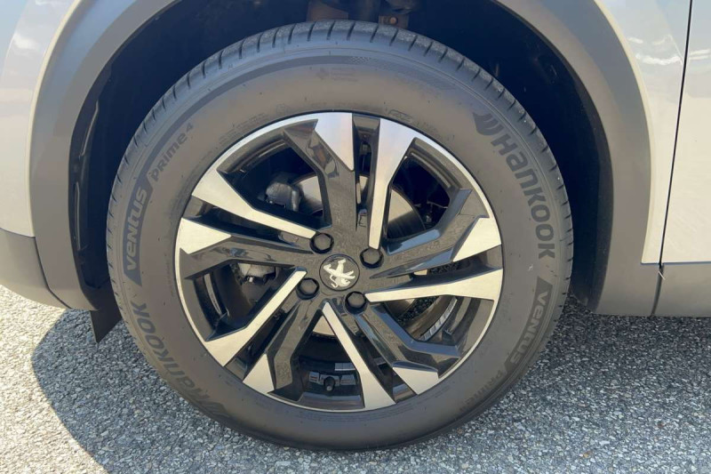 PEUGEOT 2008 130 EAT8 ALLURE PACK PLUS