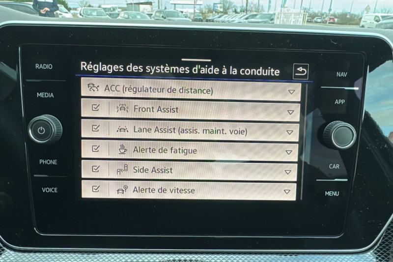 VOLKSWAGEN T-CROSS TSI 116 DSG7 R-LINE