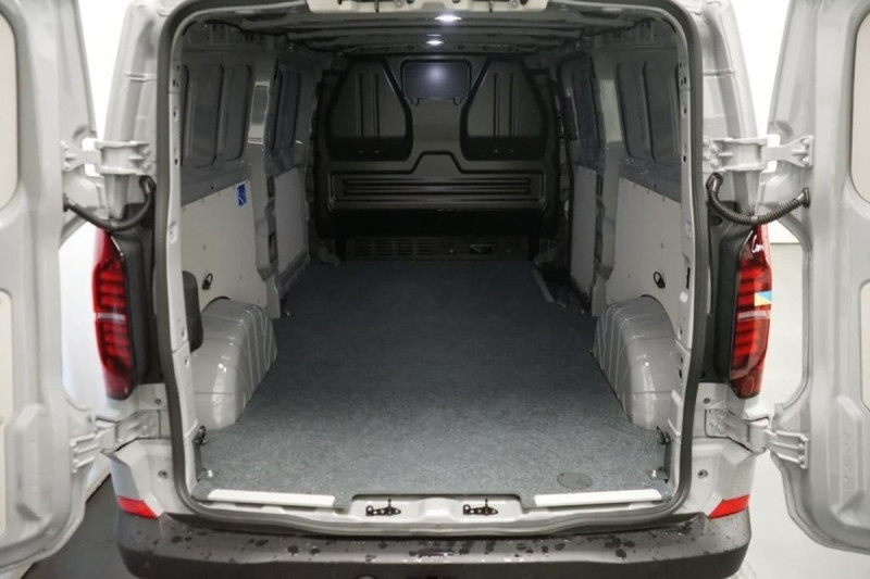 VOLKSWAGEN TRANSPORTER V L2H1 2.0 TDI 150 BVA8 BUSINESS