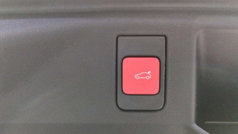 PEUGEOT 5008 HYBRID 145 GT E-DCS6