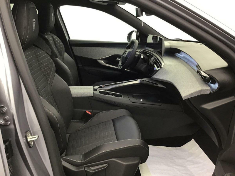 PEUGEOT 3008 HYBRID 145 E-DCS6 GT