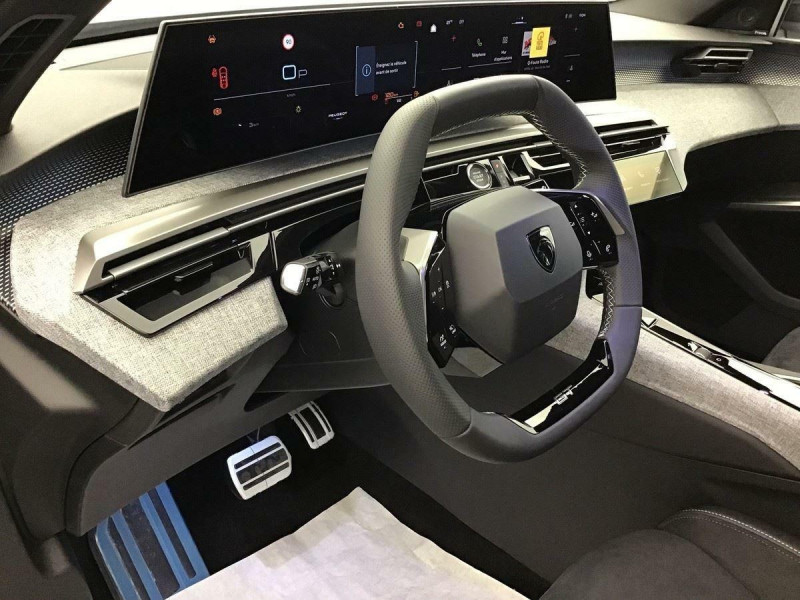PEUGEOT 3008 HYBRID 145 E-DCS6 GT EXCLUSIVE