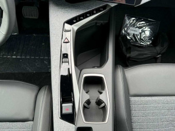 PEUGEOT 5008 HYBRID 145 ALLURE E-DCS6