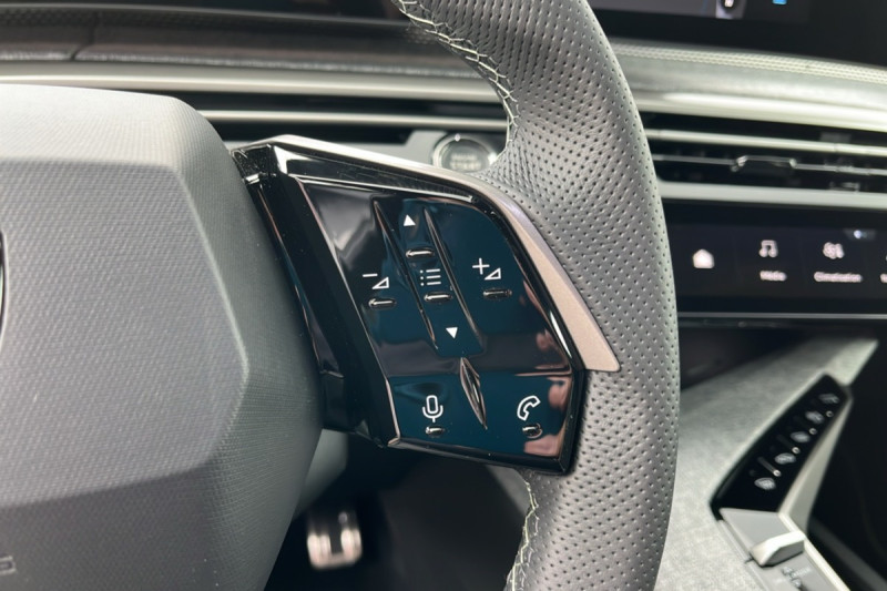 PEUGEOT 5008 HYBRID 145 E-DCS6 GT 360 T.O