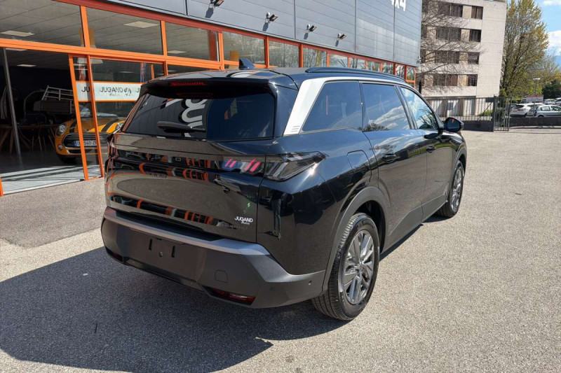 PEUGEOT 5008 HYBRID 145 E-DCS6 ALLURE PLUS