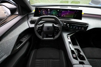 PEUGEOT 5008 HYBRID 145 GT PANO COMFORTP GPS