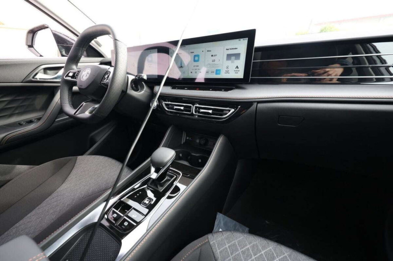 MG EHS 1.5 HYBRID+ 224 CH COMFORT