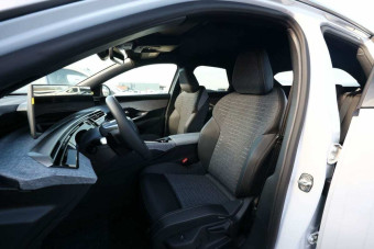 PEUGEOT 3008 HYBRID 145 ALLURE