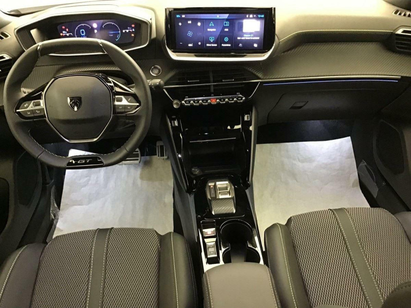 PEUGEOT 2008 HYBRID 136 E-DCS6 GT