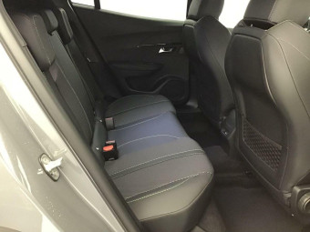 PEUGEOT 2008 HYBRID 136 E-DCS6 GT
