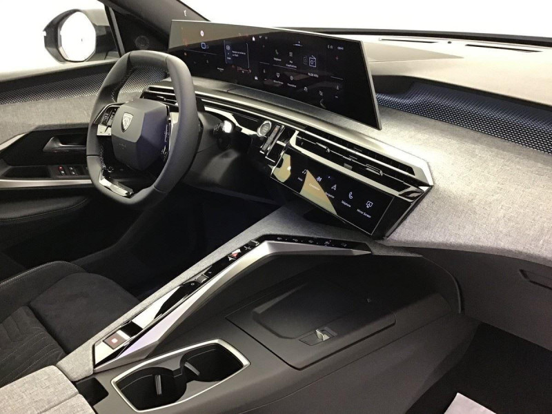 PEUGEOT 3008 HYBRID 145 E-DCS6 GT EXCLUSIVE