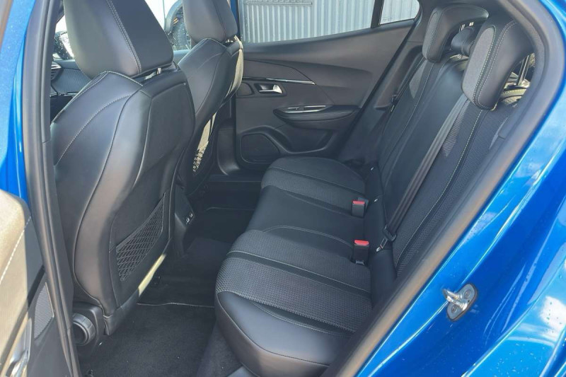 PEUGEOT 2008 1.2 130 EAT8 GT T.O