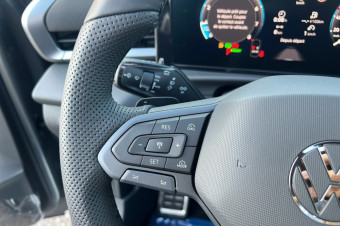 VOLKSWAGEN T-ROC ETSI 150 DSG7 R-LINE PLUS