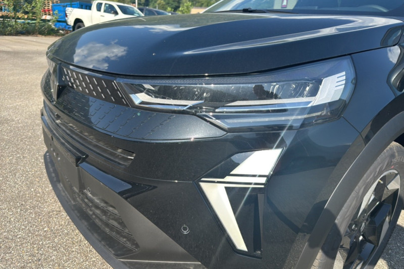RENAULT CAPTUR E-TECH HYBRID 145 TECHNO PLUS