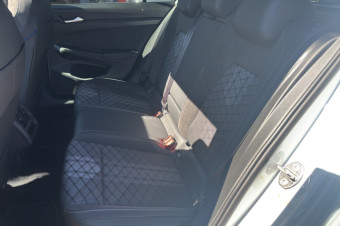VOLKSWAGEN GOLF TDI 150 DSG R-LINE T.O 360