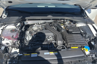 VOLKSWAGEN GOLF TDI 150 DSG R-LINE T.O 360