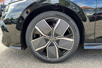 VOLKSWAGEN GOLF TDI 150 DSG R-LINE T.O 360
