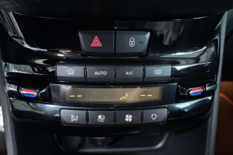 PEUGEOT 2008 1.2  130 GT LINE