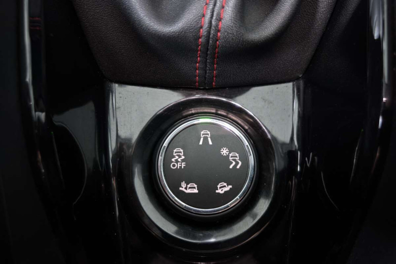 PEUGEOT 2008 1.2  130 GT LINE