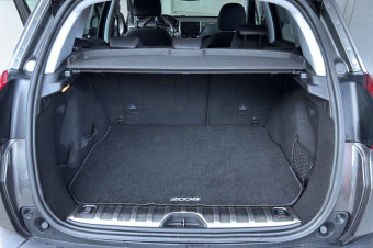 PEUGEOT 2008 1.2  130 GT LINE