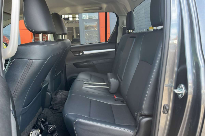 TOYOTA HILUX 2.4 D4-D 150 BVA EXECUTIVE CUIR 4PL