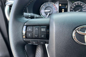 TOYOTA HILUX 2.4 D4-D 150 BVA EXECUTIVE CUIR 4PL