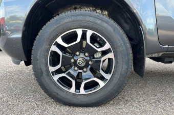 TOYOTA HILUX 2.4 D4-D 150 BVA EXECUTIVE CUIR 4PL