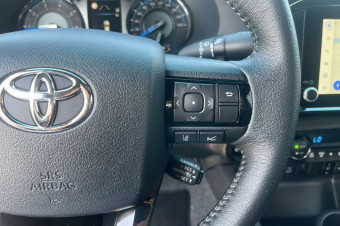 TOYOTA HILUX 2.8 204 BVA INVINCIBLE RIDEAU