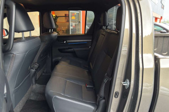 TOYOTA HILUX 2.8 204 BVA INVINCIBLE 4PL