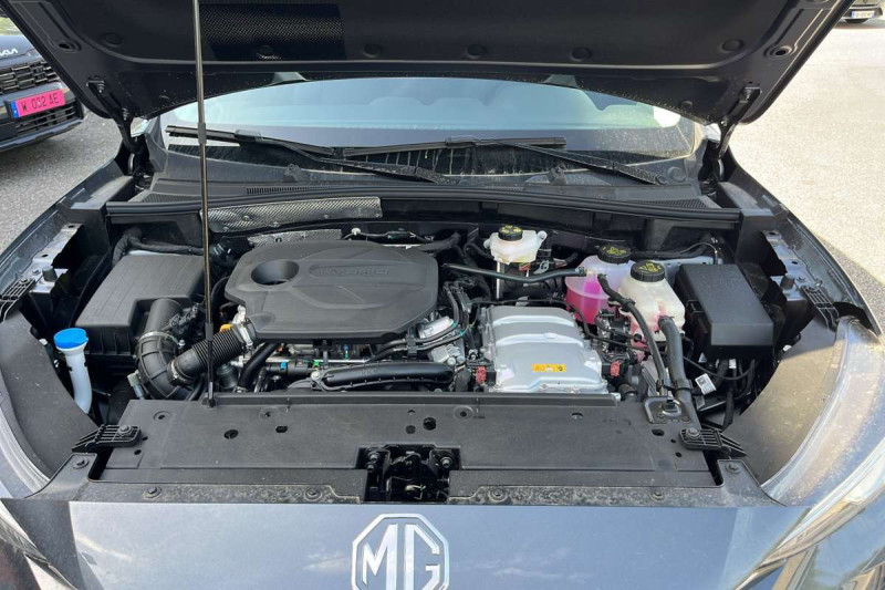 MG ZS 1.5 L HYBRID+ 195 CH LUXURY T.O