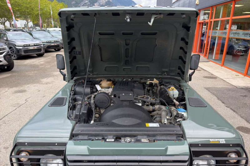 LAND ROVER DEFENDER 130 PICK UP 2.2 TD4 122 BACHE