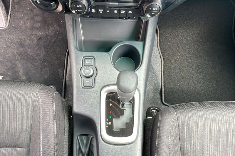 TOYOTA HILUX 2.8 D4-D 204 BVA EXECUTIVE 4PL