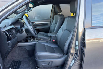 TOYOTA HILUX 2.8 204 BVA INVINCIBLE 4PL