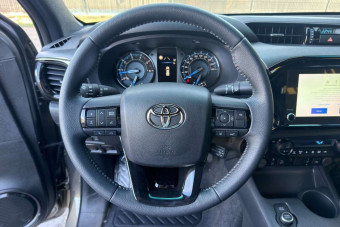 TOYOTA HILUX 2.8 204 BVA INVINCIBLE 4PL