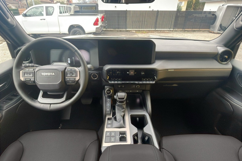 TOYOTA LAND CRUISER GDJ 250 LEGENDE 2.8 204 2 PL