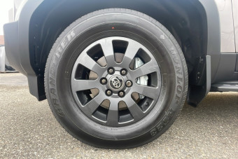 TOYOTA LAND CRUISER GDJ 250 LEGENDE 2.8 204 2 PL