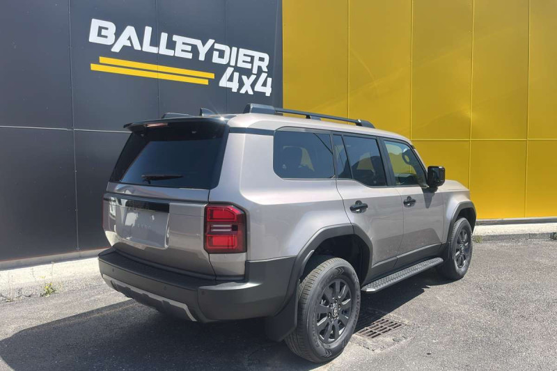TOYOTA LAND CRUISER GDJ 250 LEGENDE 2.8 204 2 PL