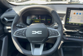 DACIA DUSTER HYBRID-G 150 4X4 JOURNEY PLUS