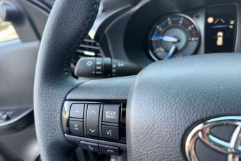 TOYOTA HILUX 2.8 204 BVA INVINCIBLE RIDEAU